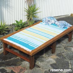 Make a recycled daybed