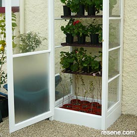 Vertical greenhouse
