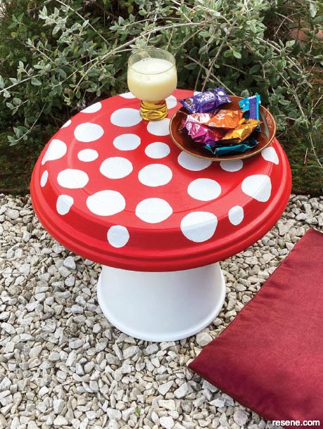 How to make a toadstool table