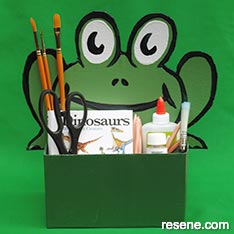 Make a funky frog craft box