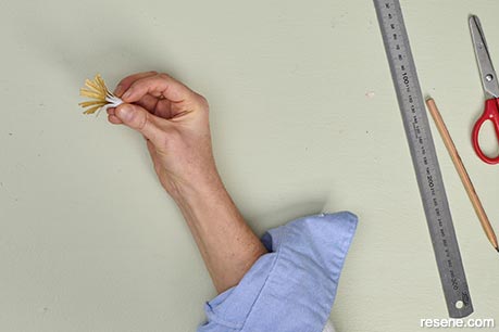 Wallpaper wallflowers - Step 6