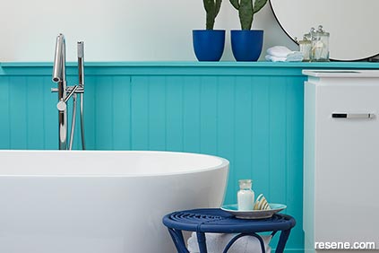 How to paint kitchens, bathrooms & laundries