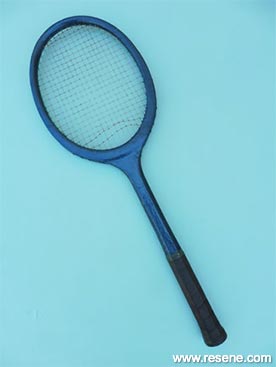 Paint a tennis racket