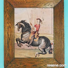 How to restore a wooden picture frame