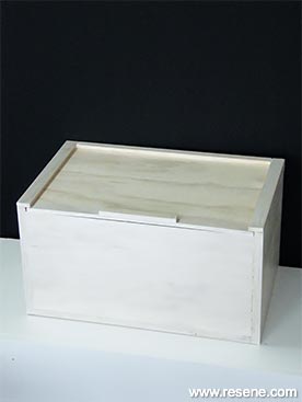 Create a cool storage box with sliding lid from plywood