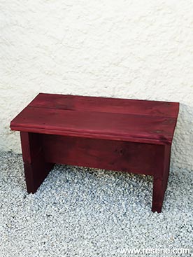 How to build and stain a garden seat