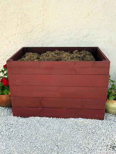 How to make a wooden compost bin