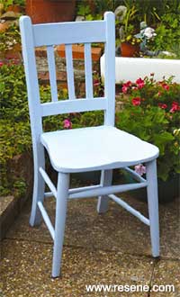 How to paint a chair for both outdoor and indoor use