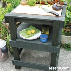 BBQ unit with chopping board