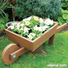 Make a wheelbarow planter