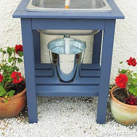 Make an outside sink unit for your garden