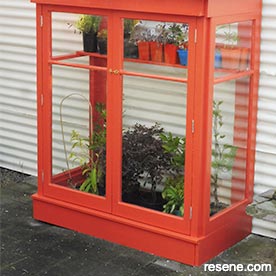 Build a glasshouse from recycled materials