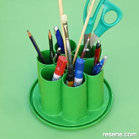How to make a desk tidy