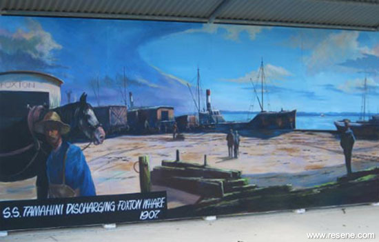 Bill Fairless is first place winner in the Foxton's Festival of Murals 2009