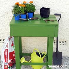 Revamp an garden bench