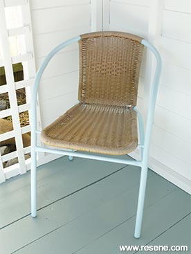 How to refinish the metal frame on an outdoor chair