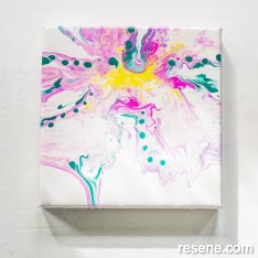 Acrylic pouring - flowers