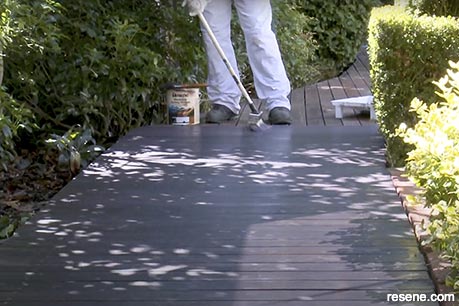 How to wash and stain a timber deck - step 4