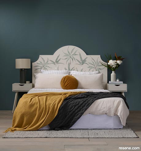 Tropical green and gold bedroom