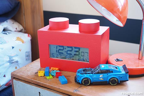 Lego-inspired DIY clock - Step 5