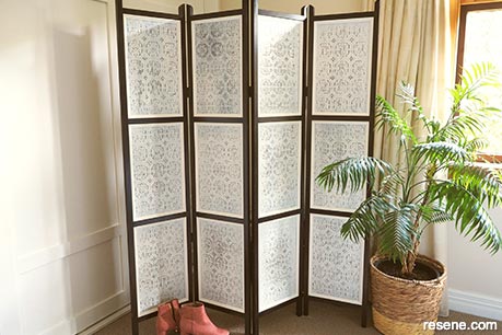 DIY privacy screen and room divider - Step 10