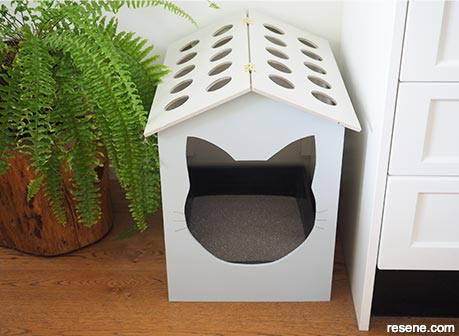 How to make a cat litter house - Step 7
