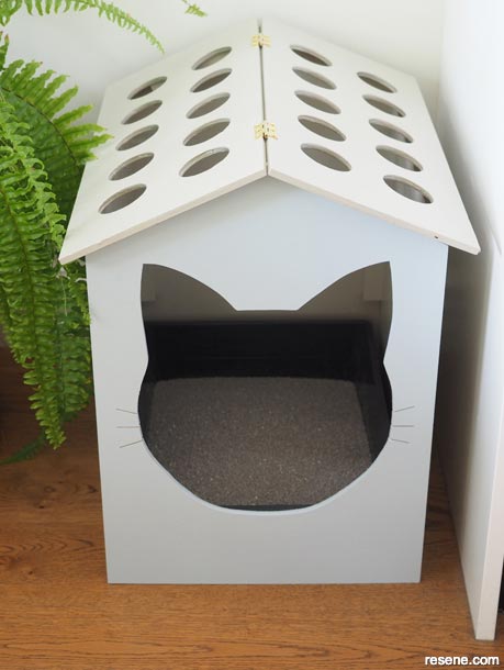 How to make a cat litter house