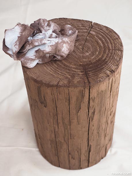 Outdoor stools from trees - Step 3