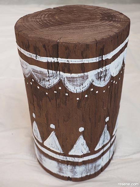 Outdoor stools from trees - Step 4