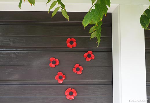 How to make ANZAC poppies decor
