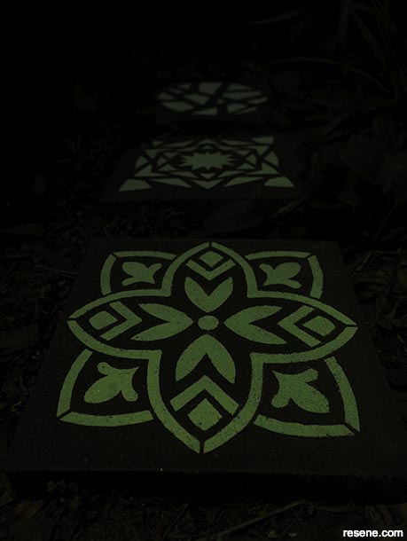 How to paint glow in the dark pavers