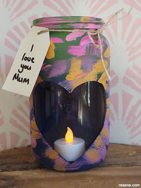 Make a candle jar for Mother’s Day