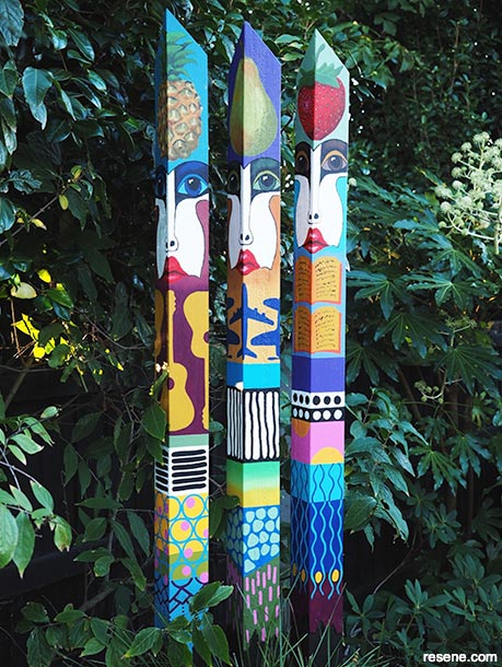 How to paint your own garden poles