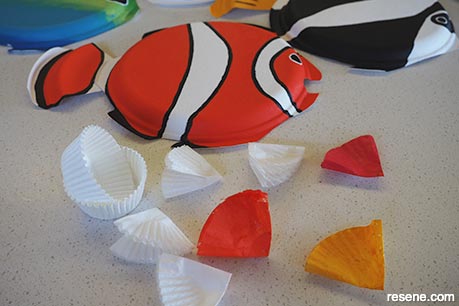 Paint paper plate fish - Step 5