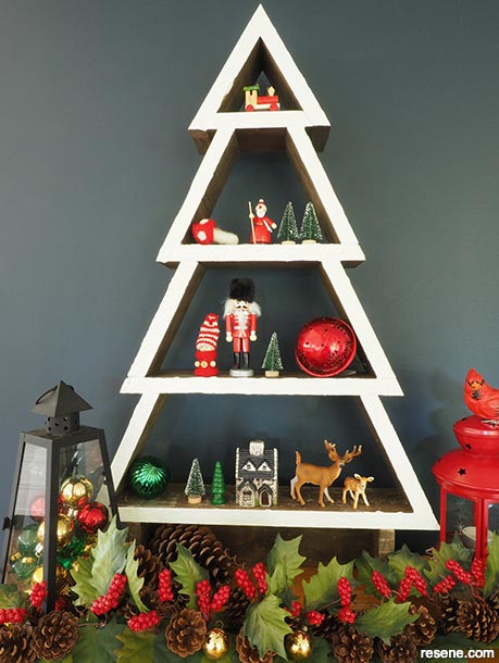 How to make a Christmas tree shelf 