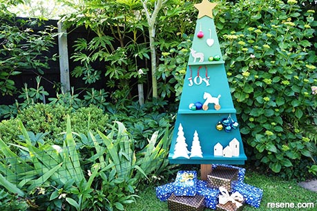 Outdoor Christmas tree - Step 9