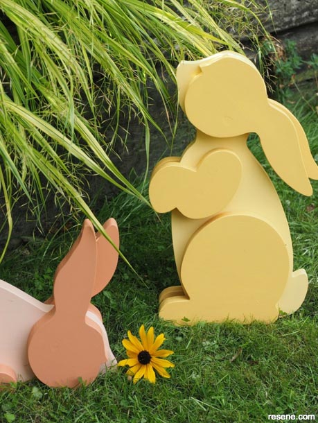 How to make your own garden bunnies for Easter