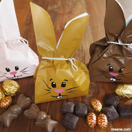How to make your own Easter bunny bags