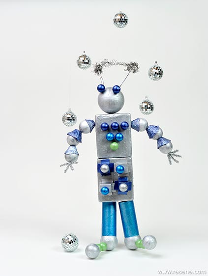 Kid's recycle robot toy