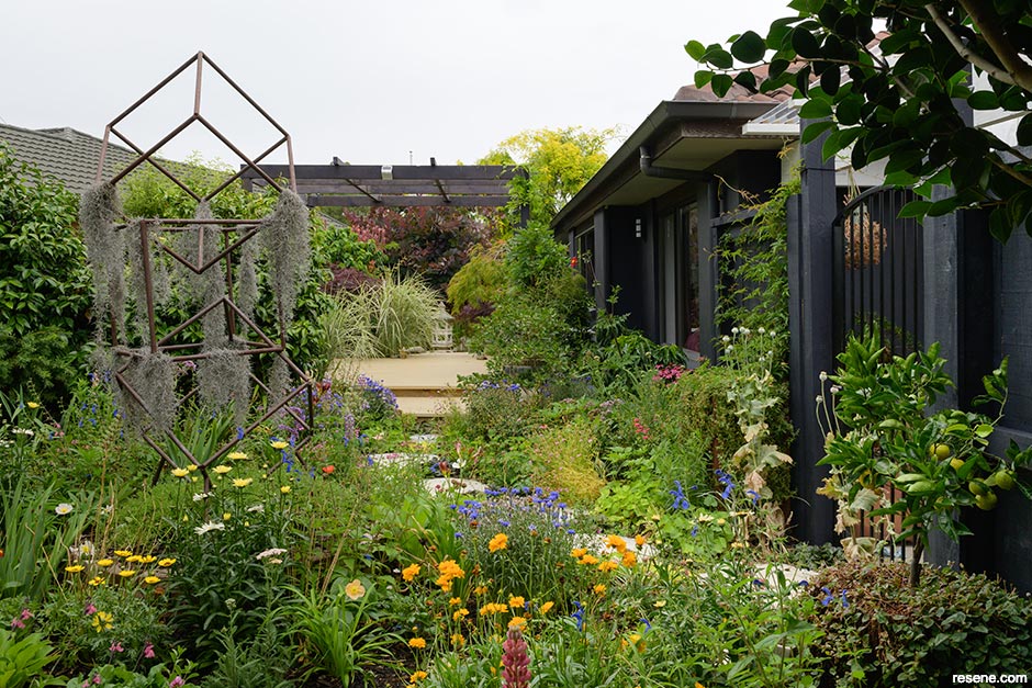 This garden includes a mix of flowers to show off different seasonal colours
