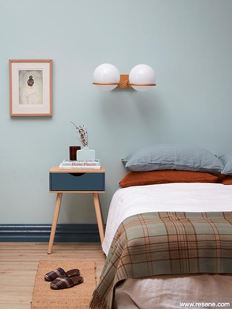Using plaid in your bedroom cottagecore design