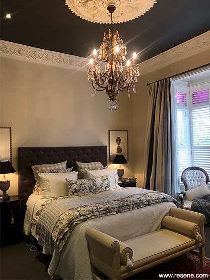 Glamorous Heritage Villa - Bedroom