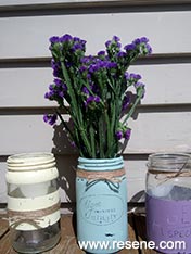 How to paint preserving jars